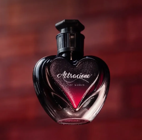 ATTRACIONE Desperte o desejo com três borrifadas do único perfume que possui o feromônio “magnético” ATTRACIONE